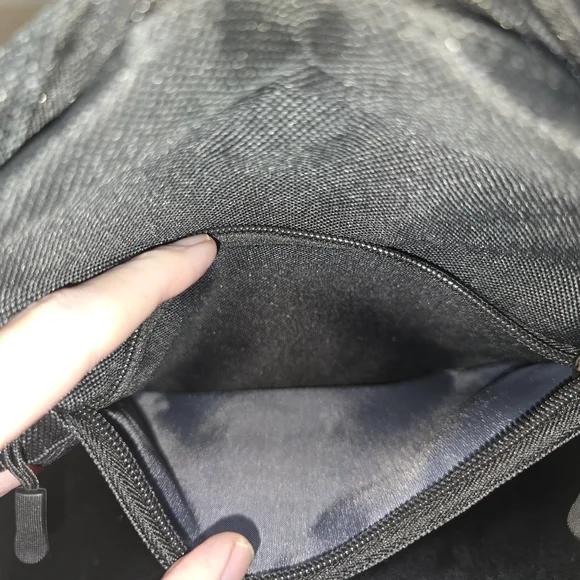 Disney Classic Black Mickey Mouse Messenger Bag - Picture 3 of 4